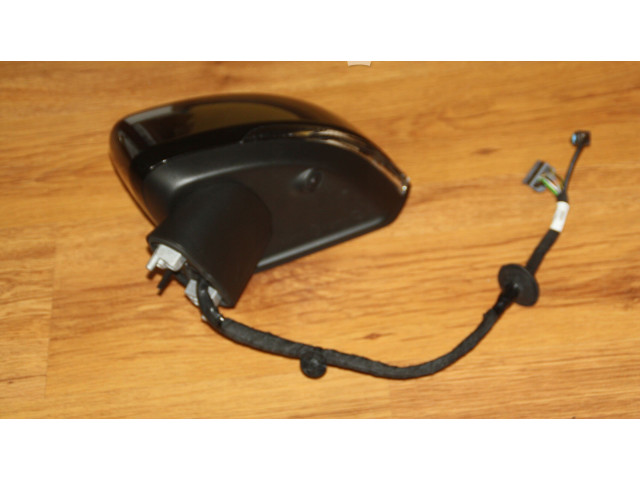 Зеркало электрическое Volvo XC40 - года