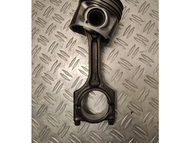  Поршень с шатуном D5244T11 81l123  Volvo XC60  