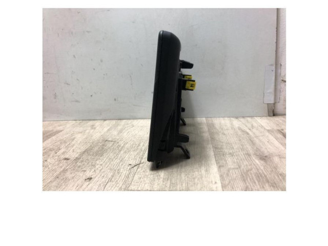 Дисплей       Renault Clio V