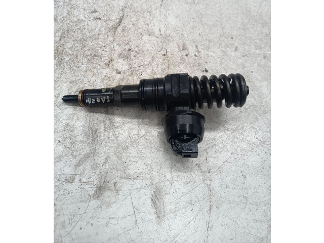 Форсунка 038130073AG    Volkswagen Touran I   