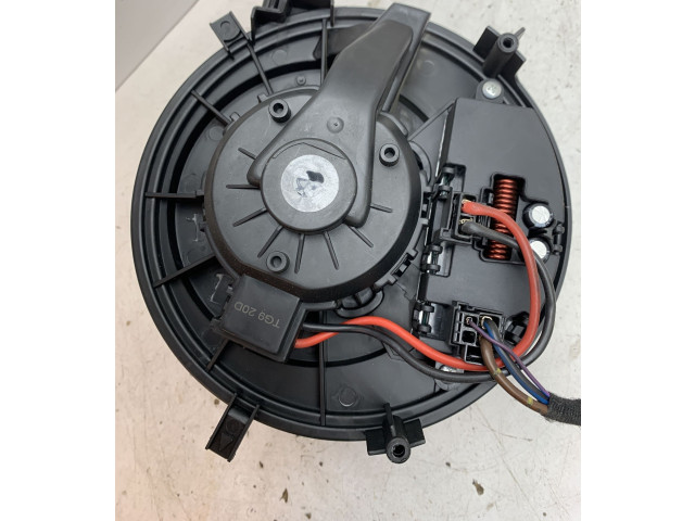 Вентилятор печки 5Q1819021 Skoda Octavia Mk3 (5E)