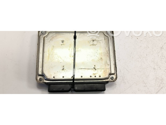 Řídící jednotka 4E0906018 Audi A8 S8 D3 4E 2006