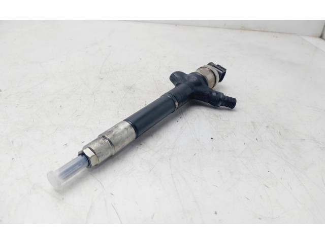 Vstřikovač 236700R030 Toyota Avensis T250