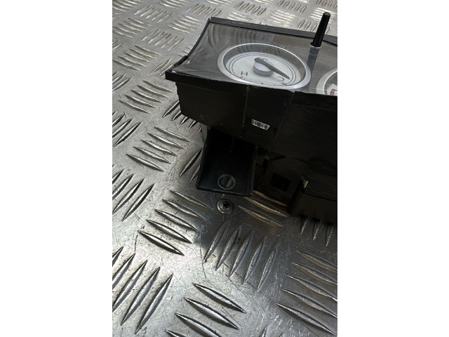 Přístrojová deska Chrysler Grand Voyager V 2011 P05082683AG