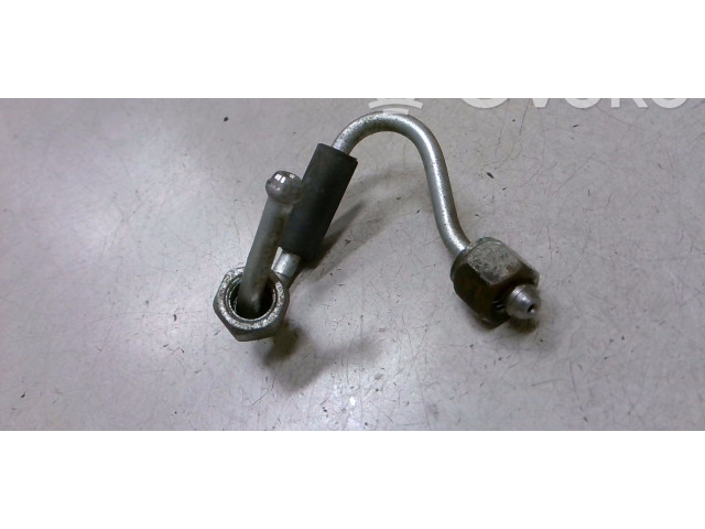 Vstřikovací lišta 058133681 Volkswagen PASSAT B5.5