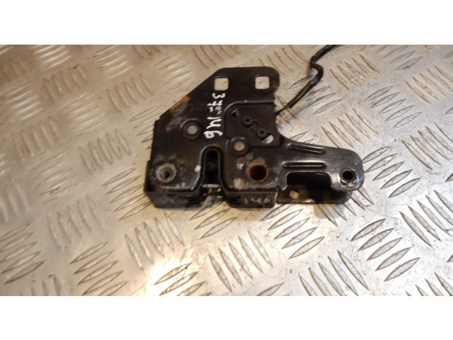 Замок капота двигателя