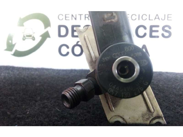 Injektor Einspritzdüse Audi A8 S8 D2 4D AKF