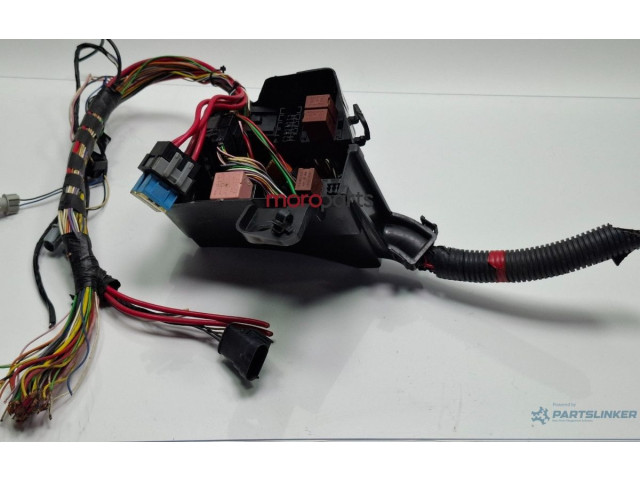 Блок предохранителей 6001548525 Dacia Logan I