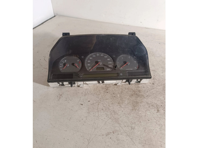 Панель приборов 9472523, 69294240T   Volvo V70       