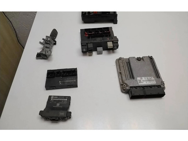 Řídící jednotka 03G906016HN, 0281012272   Volkswagen Caddy 2006