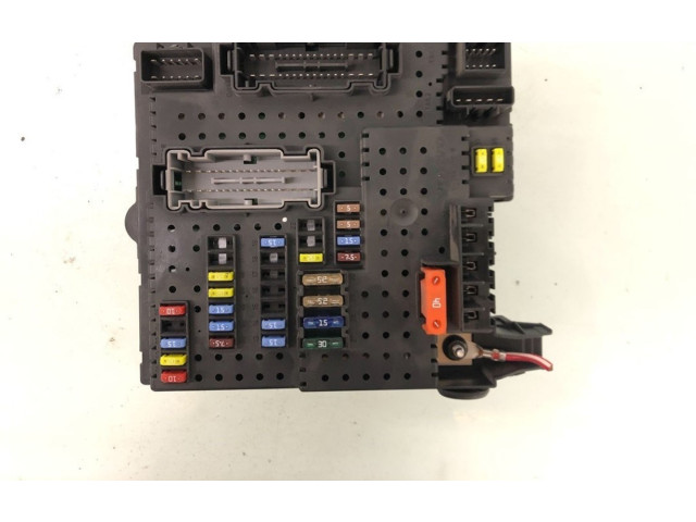 Блок предохранителей 8676391, 8676391 Volvo XC90