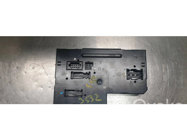 Pojistková skříňka 5DK00962088, 2129012304 Mercedes-Benz E W212 2010