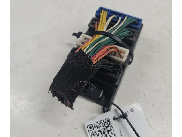 Блок предохранителей 913103E810   KIA Sorento    