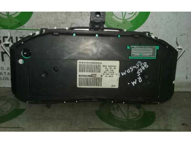 Přístrojová deska Renault Megane II 2005 8200364023F, 0090059