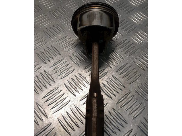 Поршень с шатуном 4J11 Mitsubishi Outlander для бензинового двигателя 2.0