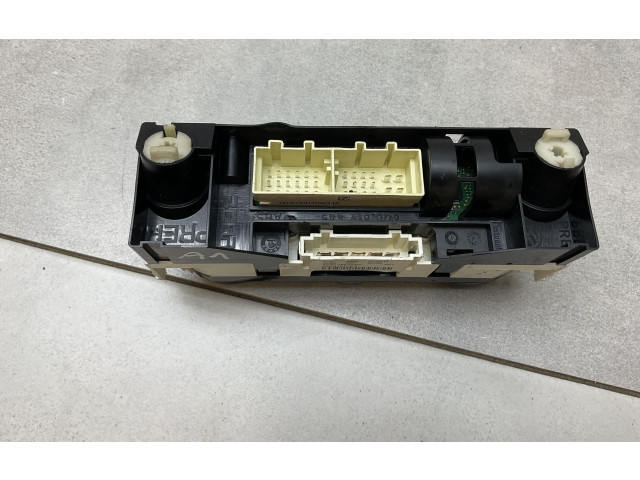 Блок управления климат-контролем 8X0820045A   Audi A1