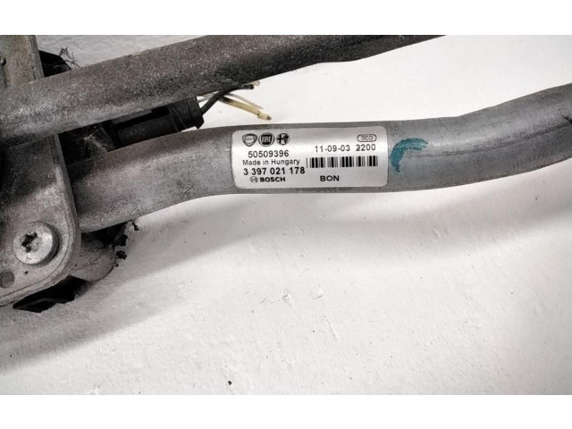 Моторчик дворников 50509396, 0390243019 Alfa Romeo Giulietta