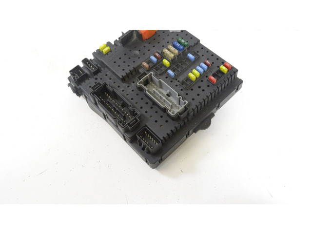 Блок предохранителей  30765483, 28044511   Volvo V70    