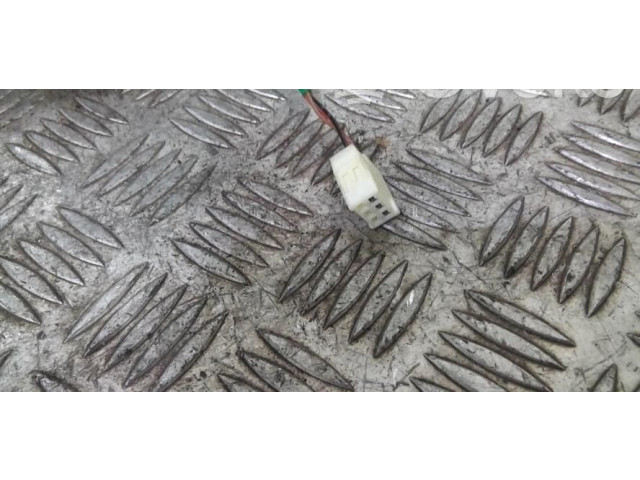 Зеркало электрическое        Toyota Yaris Verso  1999 - 2005 года   