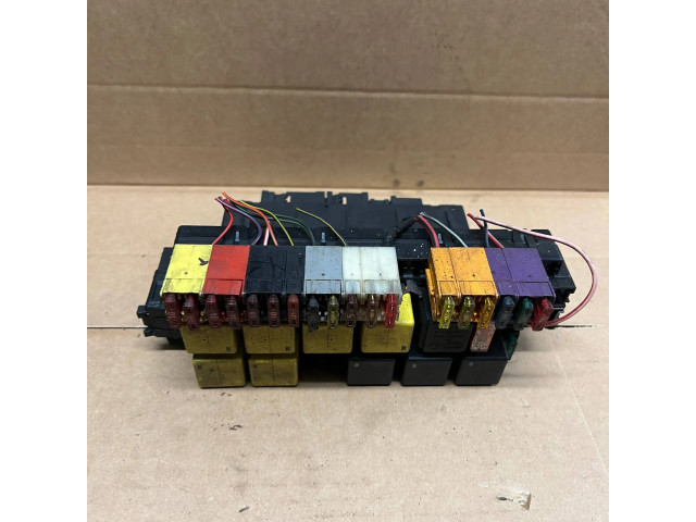 Pojistková skříňka A0285459832, 05045113 Mercede-Benz S W220 2000