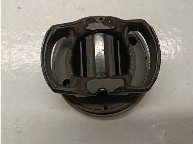  Поршень    Nissan X-Trail T32  