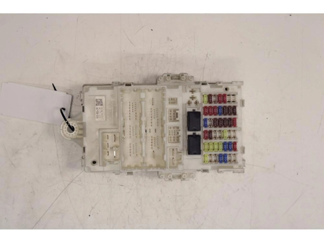 Блок предохранителей    Honda Jazz    