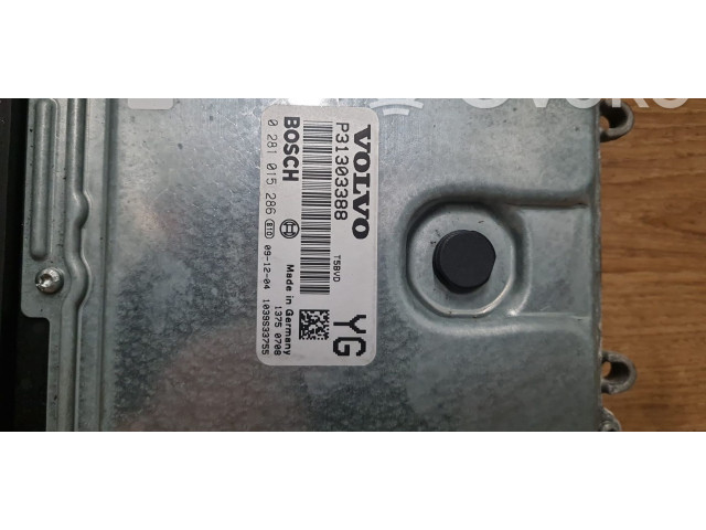 Блок управления двигателя P31303388, 0281015286 Volvo V70