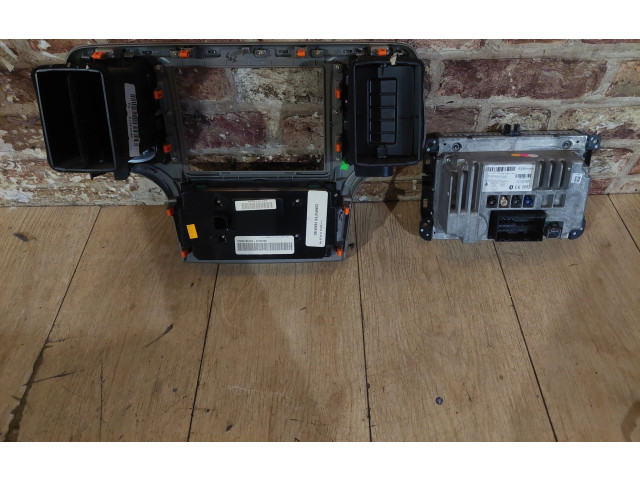 Панель приборов Jeep Grand Cherokee