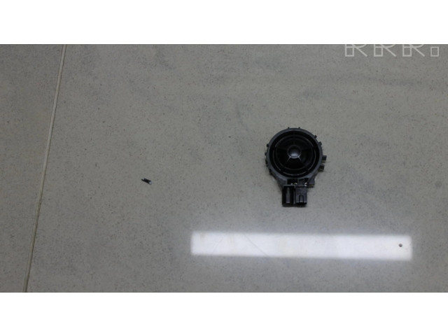 Громкоговоритель (громкоговорители) высокой частоты в передних дверях