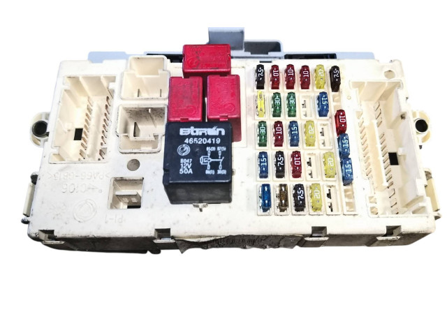 Pojistková skříňka 46797609 Fiat Stilo 2003