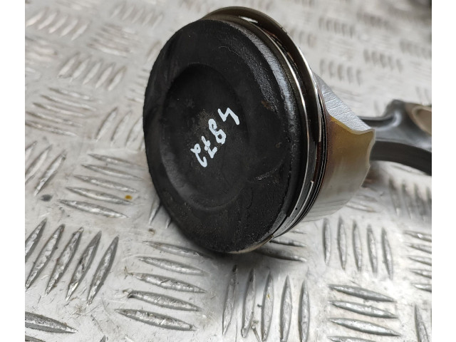 Píst A2780301117, A2780300520 Mercedes-Benz CLS C218 X218 M 278.922