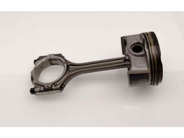  Поршень  121004W00C  Citroen Xantia  