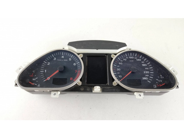 Přístrojová deska Audi A6 S6 C6 4F 2005 4F0920900K, 4F0910900A