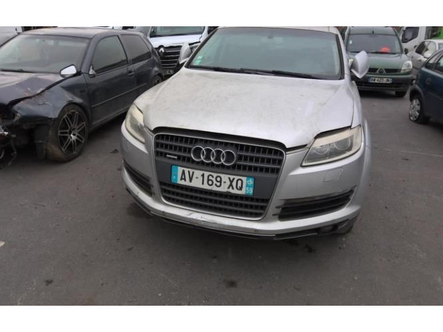 Přístrojová deska Audi Q7 4L 2007 4L0920932B