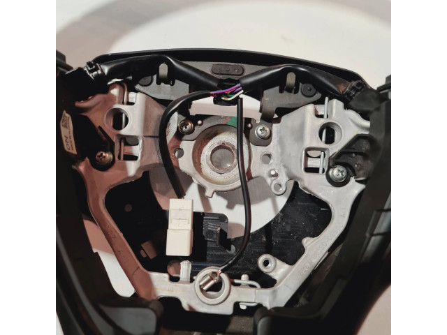 Volant Toyota Avensis T270 2015 4510005A00, 5240C016610