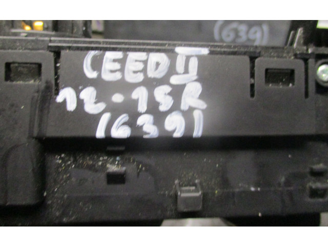 Блок управления климат-контролем    KIA Ceed