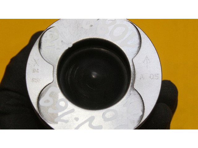 Píst Mercedes-Benz A W169