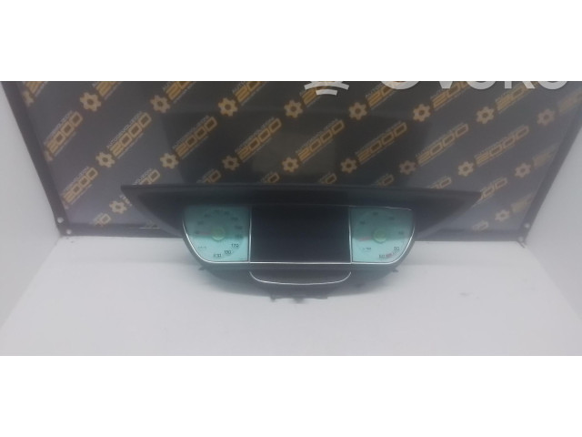 Панель приборов    Lancia Phedra       