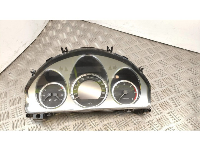 Přístrojová deska  Mercedes-Benz C W204 2007 A2049003802, 1330  