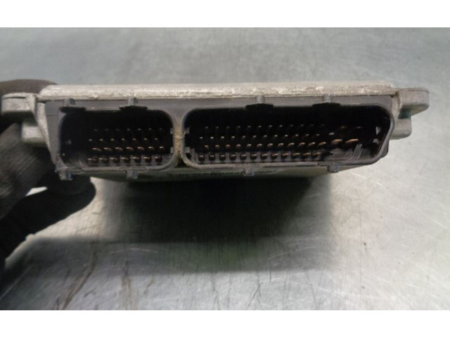 Блок управления двигателя 071906018R, 0261206176 Volkswagen Golf SportWagen