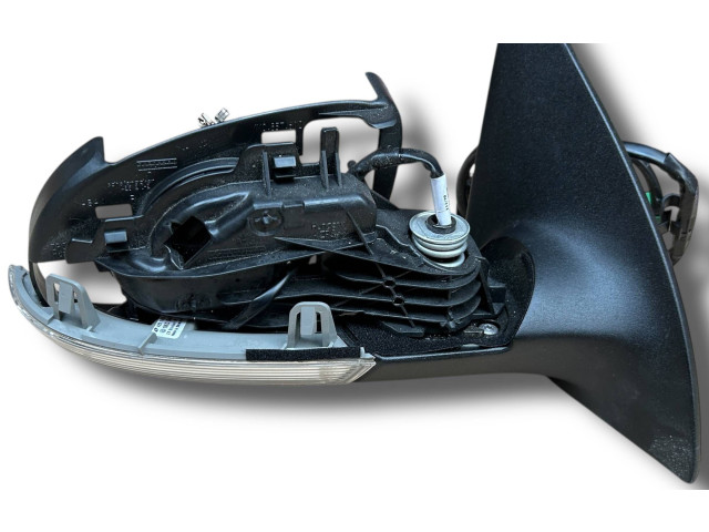 Зеркало электрическое        Volkswagen Golf VI  2008 - 2013 года   