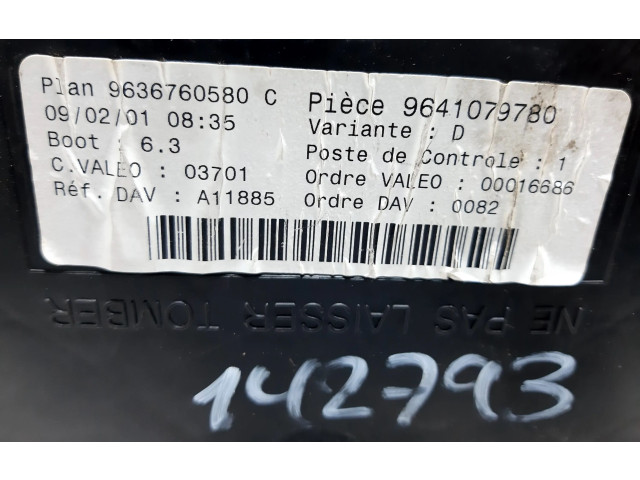 Блок предохранителей 9641079780, 142793   Peugeot 307    