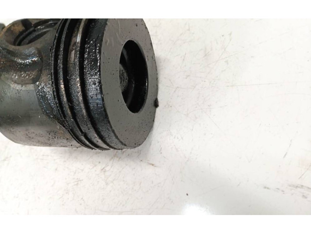 Píst Ford Mondeo Mk III