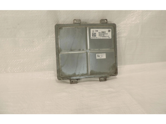 Řídící jednotka 55512001 Opel Astra K 2020