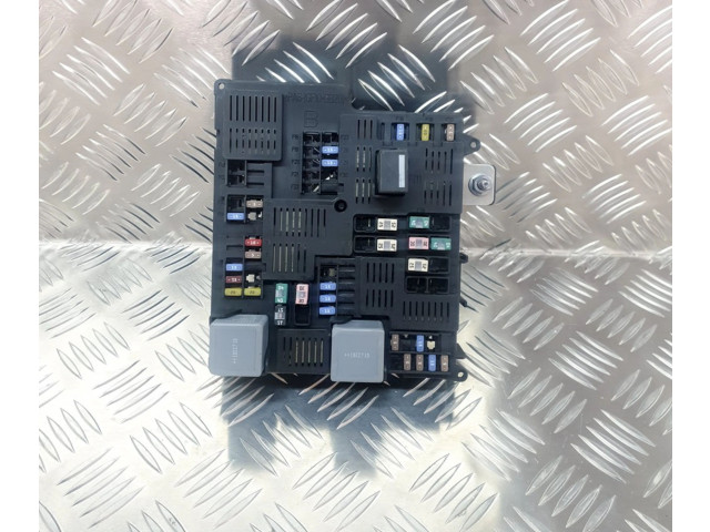 Блок предохранителей  31473770   Volvo XC90    