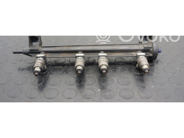 Топливная рампа 06A133317AS Audi A3 S3 8P