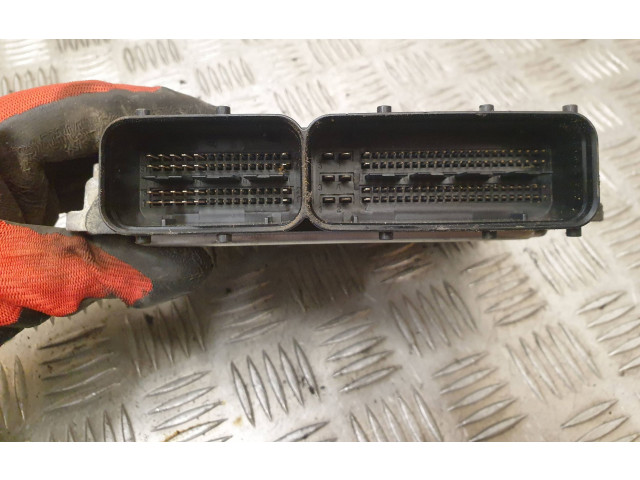 Блок управления двигателя 03G906021PC Volkswagen Caddy