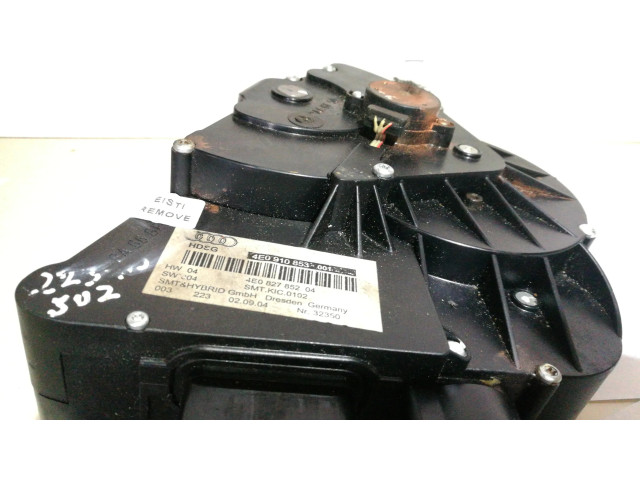 Притягиватель задней крышки