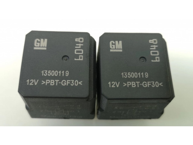 Блок предохранителей 13275884, MJ Opel Insignia A