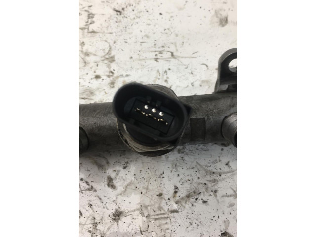 Топливная рампа    Audi A5 8T 8F  